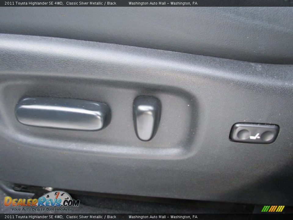 2011 Toyota Highlander SE 4WD Classic Silver Metallic / Black Photo #12