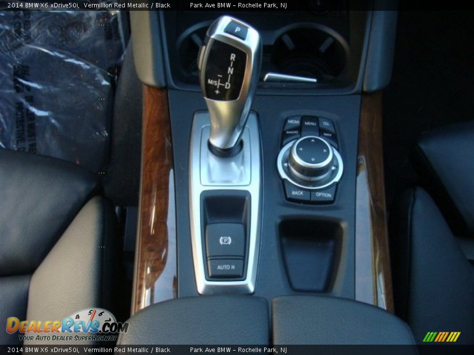2014 BMW X6 xDrive50i Shifter Photo #21