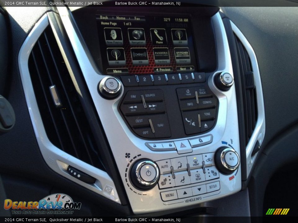 Controls of 2014 GMC Terrain SLE Photo #10