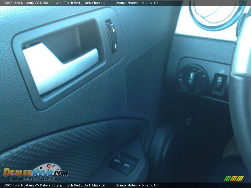 2007 Ford Mustang V6 Deluxe Coupe Torch Red / Dark Charcoal Photo #17