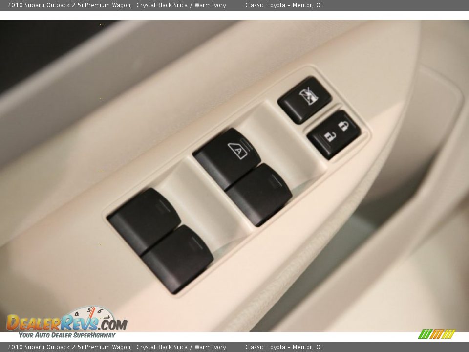 2010 Subaru Outback 2.5i Premium Wagon Crystal Black Silica / Warm Ivory Photo #5