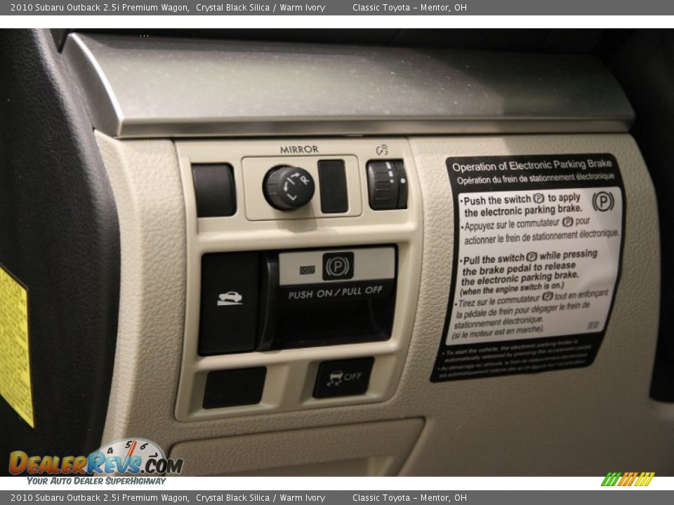 2010 Subaru Outback 2.5i Premium Wagon Crystal Black Silica / Warm Ivory Photo #6