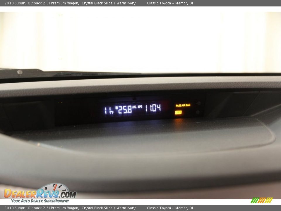 2010 Subaru Outback 2.5i Premium Wagon Crystal Black Silica / Warm Ivory Photo #12
