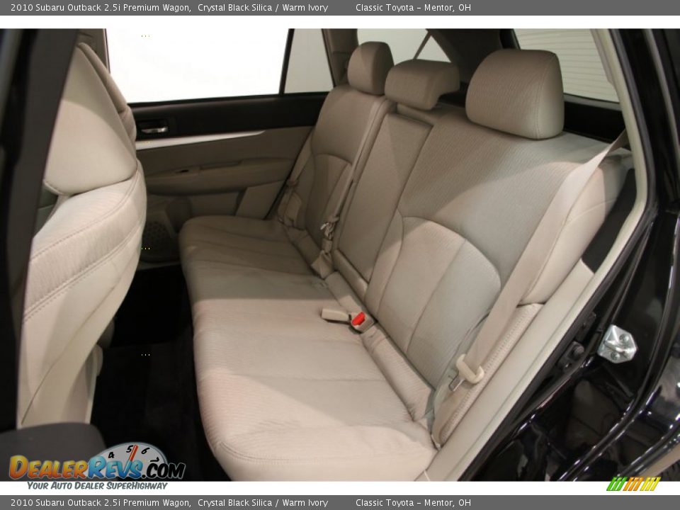 2010 Subaru Outback 2.5i Premium Wagon Crystal Black Silica / Warm Ivory Photo #20
