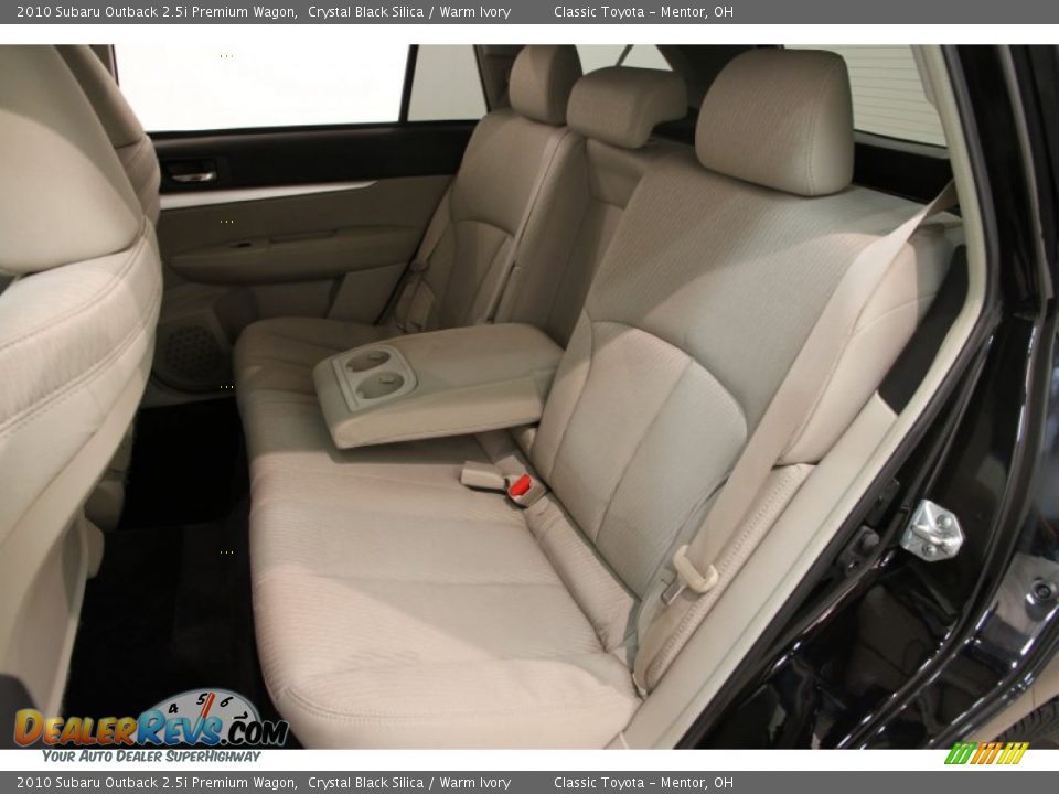 2010 Subaru Outback 2.5i Premium Wagon Crystal Black Silica / Warm Ivory Photo #21