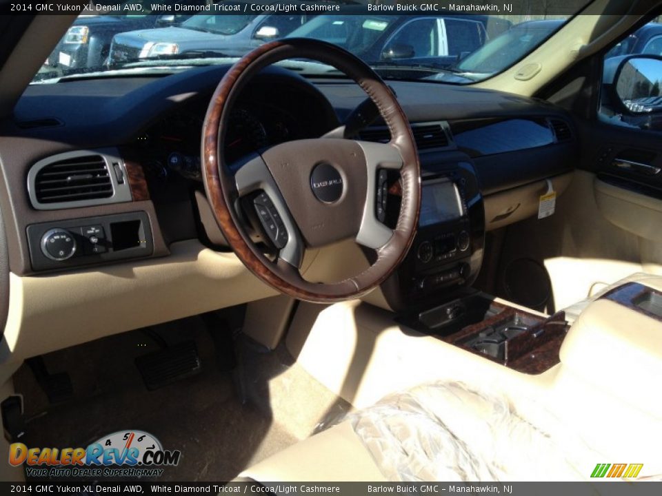 2014 GMC Yukon XL Denali AWD White Diamond Tricoat / Cocoa/Light Cashmere Photo #7