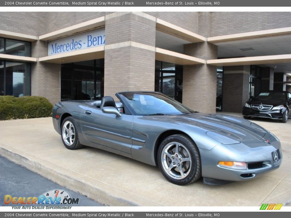 Front 3/4 View of 2004 Chevrolet Corvette Convertible Photo #3