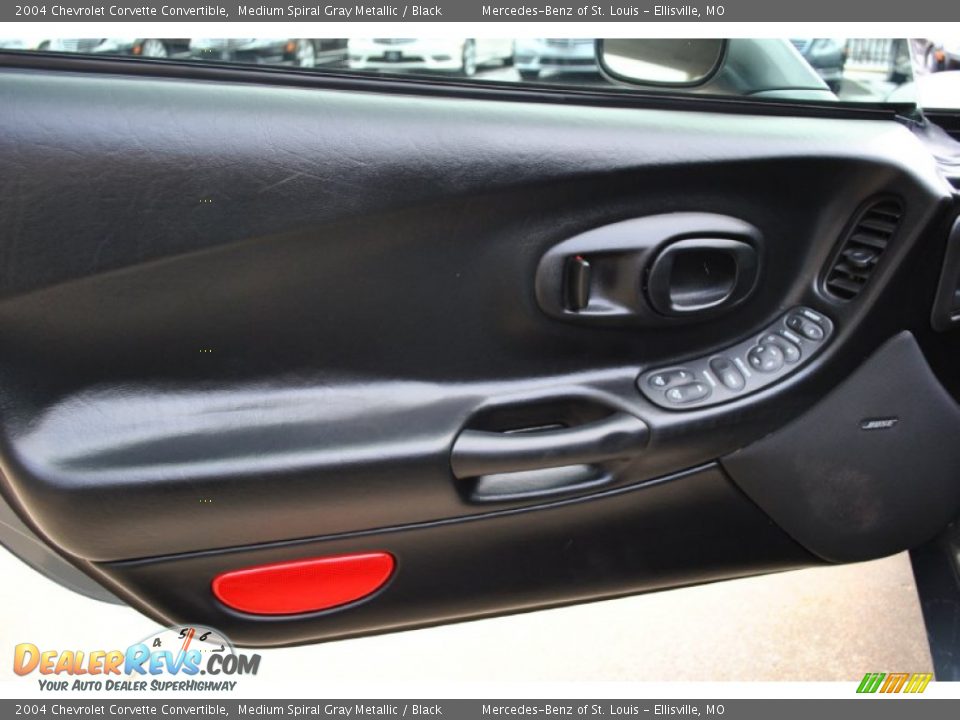 Door Panel of 2004 Chevrolet Corvette Convertible Photo #12