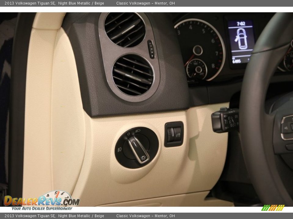 2013 Volkswagen Tiguan SE Night Blue Metallic / Beige Photo #4