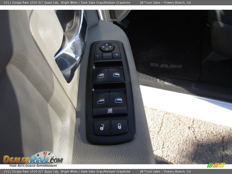 2011 Dodge Ram 1500 SLT Quad Cab Bright White / Dark Slate Gray/Medium Graystone Photo #15