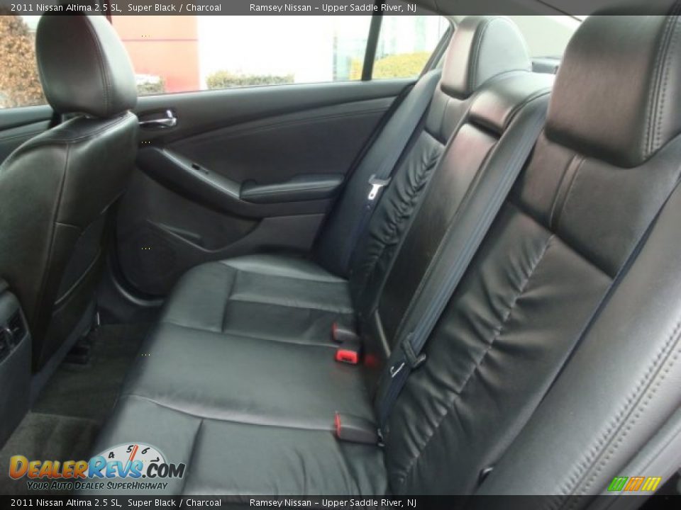 2011 Nissan Altima 2.5 SL Super Black / Charcoal Photo #17