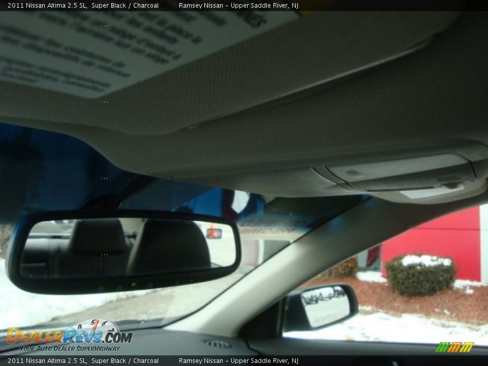 2011 Nissan Altima 2.5 SL Super Black / Charcoal Photo #18