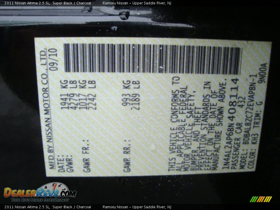2011 Nissan Altima 2.5 SL Super Black / Charcoal Photo #24