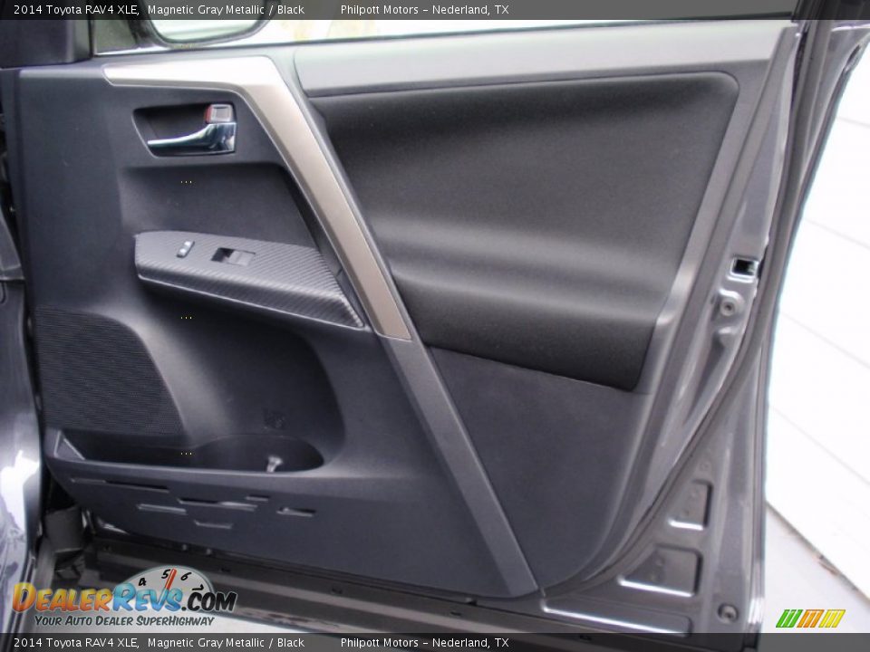 2014 Toyota RAV4 XLE Magnetic Gray Metallic / Black Photo #17