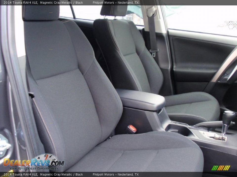 2014 Toyota RAV4 XLE Magnetic Gray Metallic / Black Photo #19