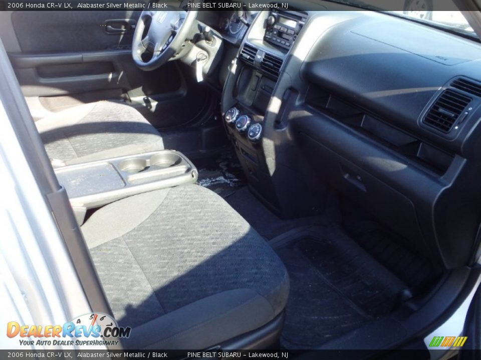 2006 Honda CR-V LX Alabaster Silver Metallic / Black Photo #12