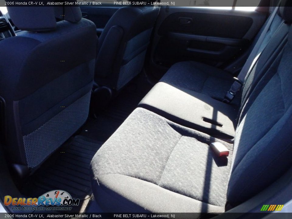 2006 Honda CR-V LX Alabaster Silver Metallic / Black Photo #13