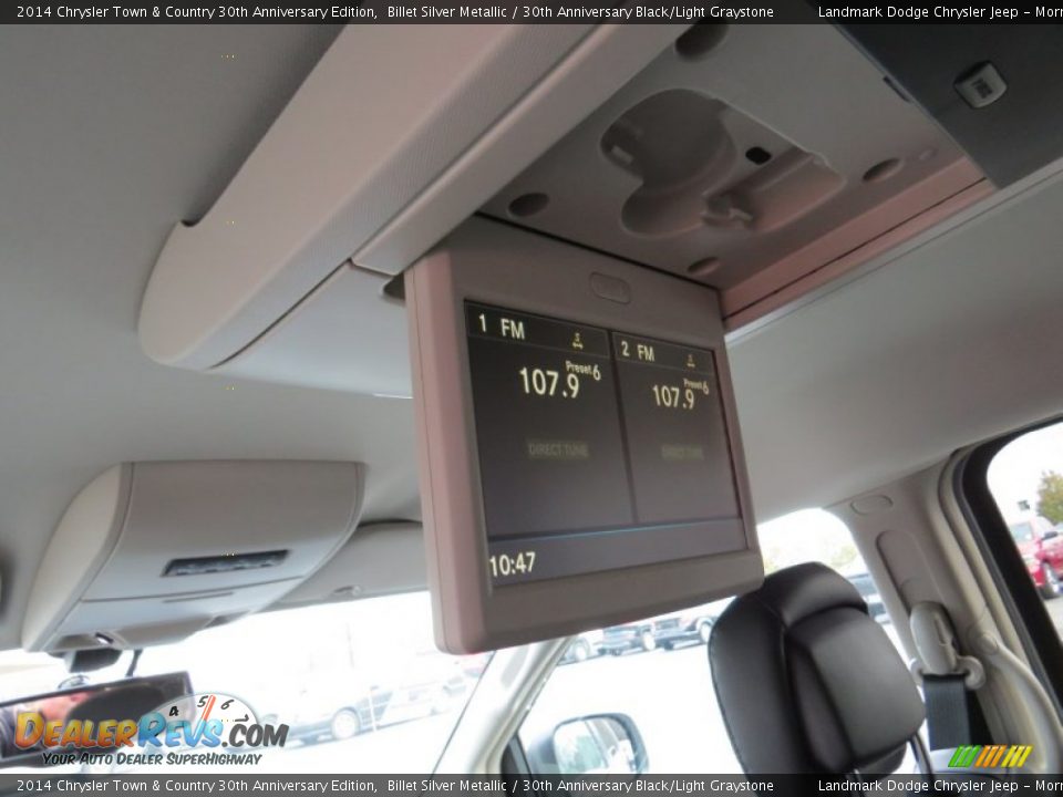 2014 Chrysler Town & Country 30th Anniversary Edition Billet Silver Metallic / 30th Anniversary Black/Light Graystone Photo #8