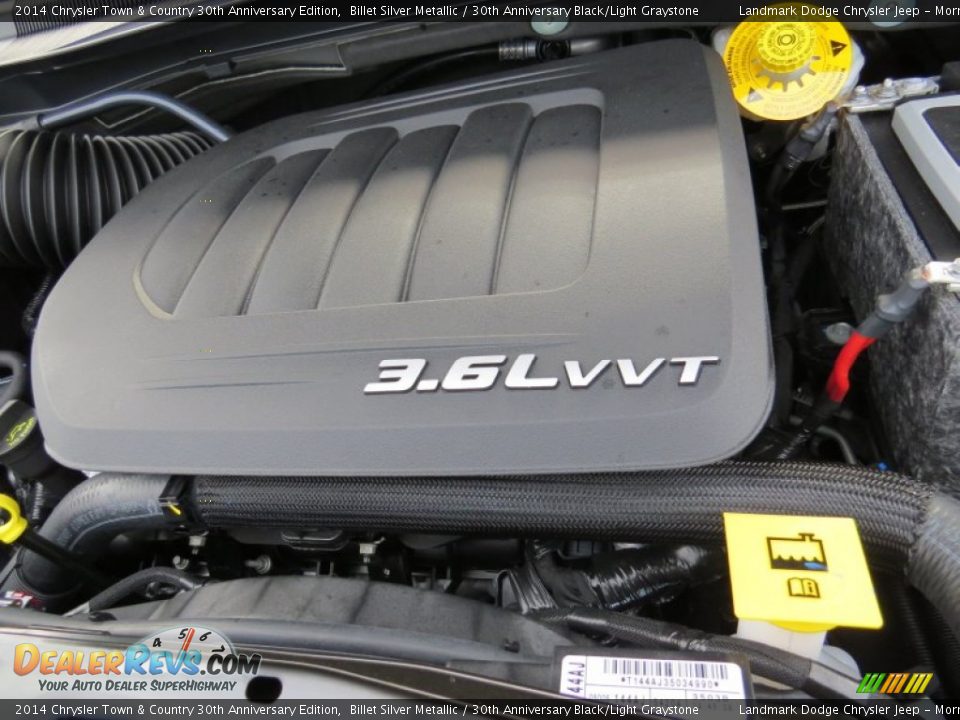 2014 Chrysler Town & Country 30th Anniversary Edition Billet Silver Metallic / 30th Anniversary Black/Light Graystone Photo #10