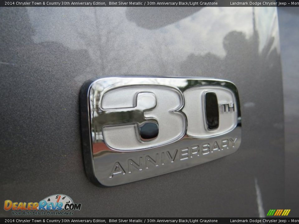 2014 Chrysler Town & Country 30th Anniversary Edition Billet Silver Metallic / 30th Anniversary Black/Light Graystone Photo #11