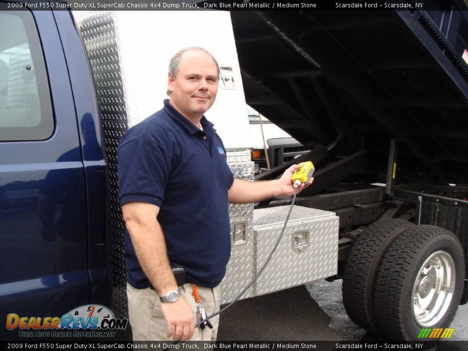 2009 Ford F550 Super Duty XL SuperCab Chassis 4x4 Dump Truck Dark Blue Pearl Metallic / Medium Stone Photo #20