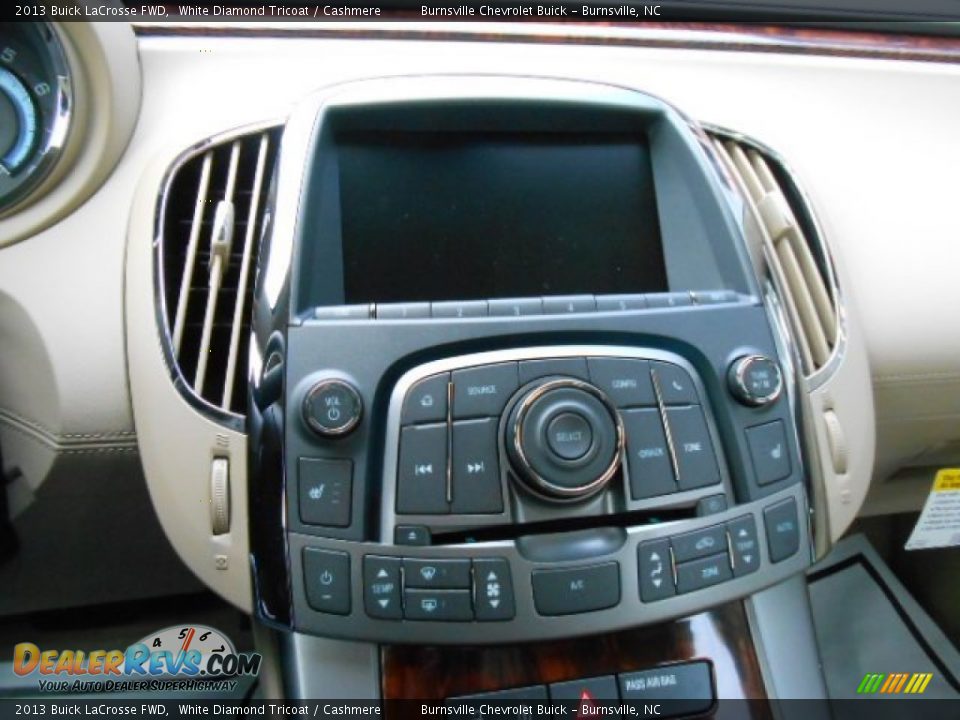 2013 Buick LaCrosse FWD White Diamond Tricoat / Cashmere Photo #12
