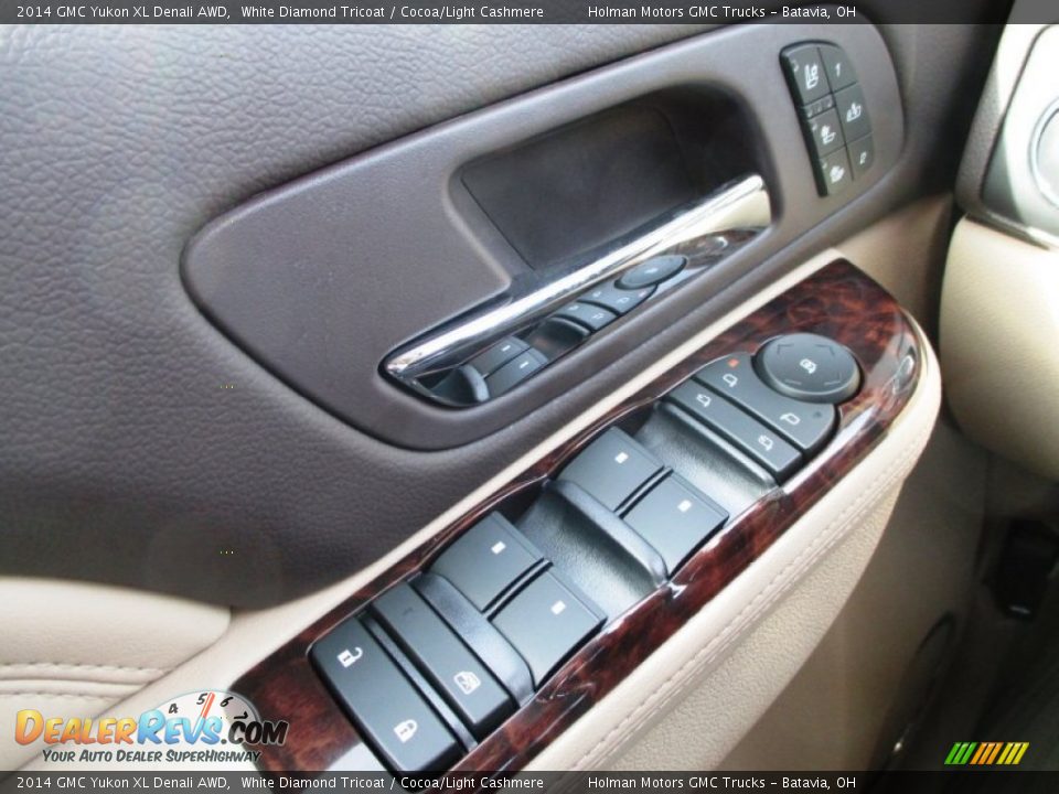 2014 GMC Yukon XL Denali AWD White Diamond Tricoat / Cocoa/Light Cashmere Photo #17