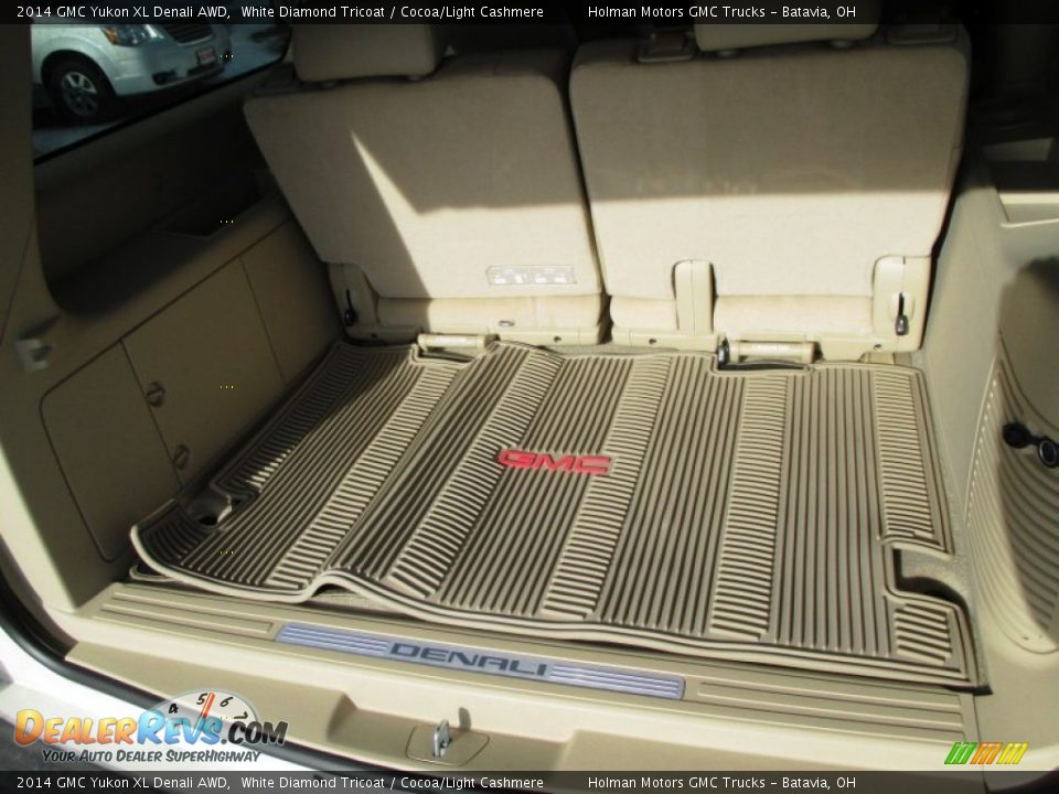 2014 GMC Yukon XL Denali AWD White Diamond Tricoat / Cocoa/Light Cashmere Photo #30