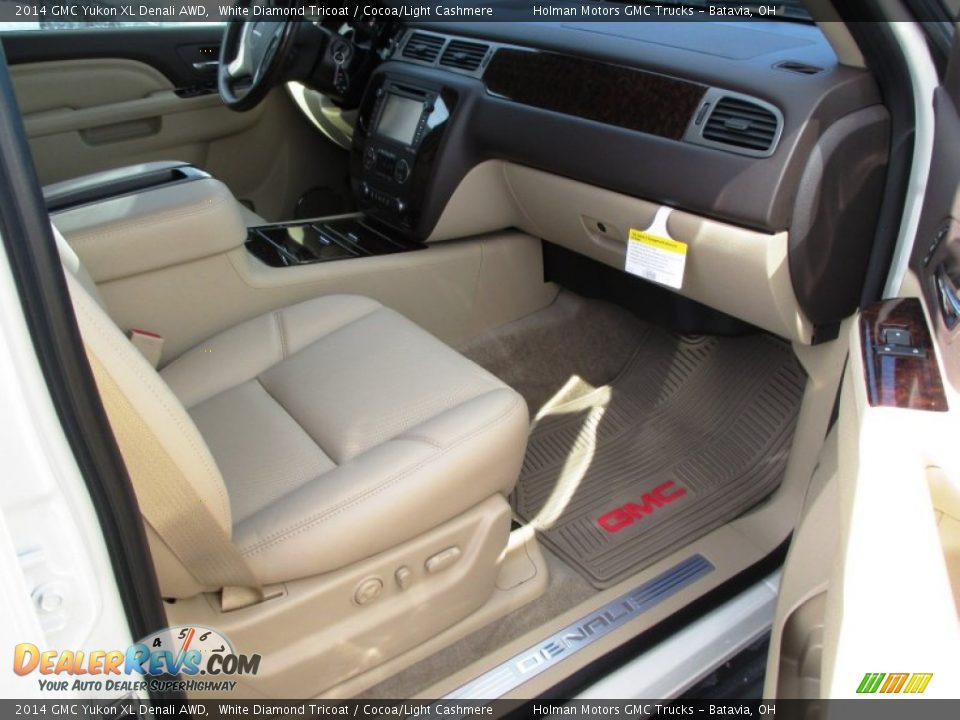 2014 GMC Yukon XL Denali AWD White Diamond Tricoat / Cocoa/Light Cashmere Photo #33