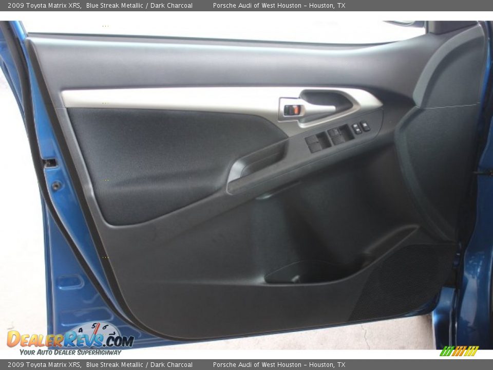 Door Panel of 2009 Toyota Matrix XRS Photo #12