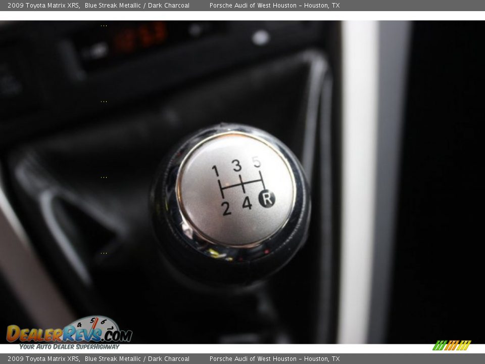 2009 Toyota Matrix XRS Shifter Photo #22
