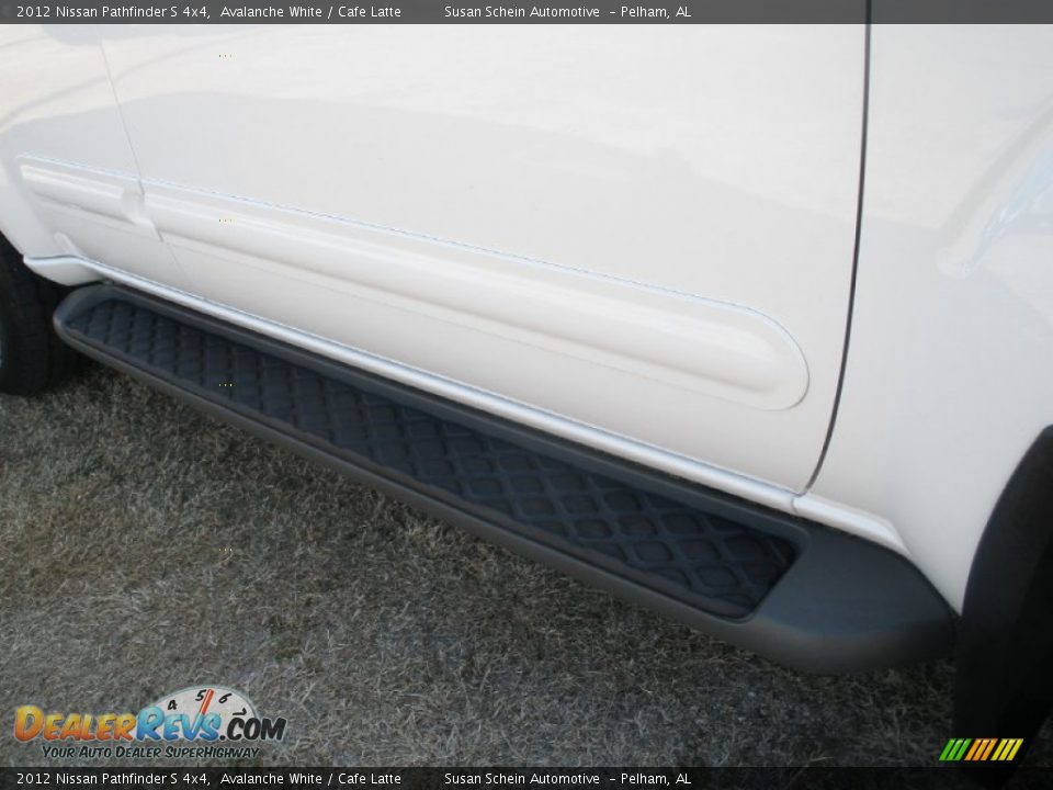 2012 Nissan Pathfinder S 4x4 Avalanche White / Cafe Latte Photo #13