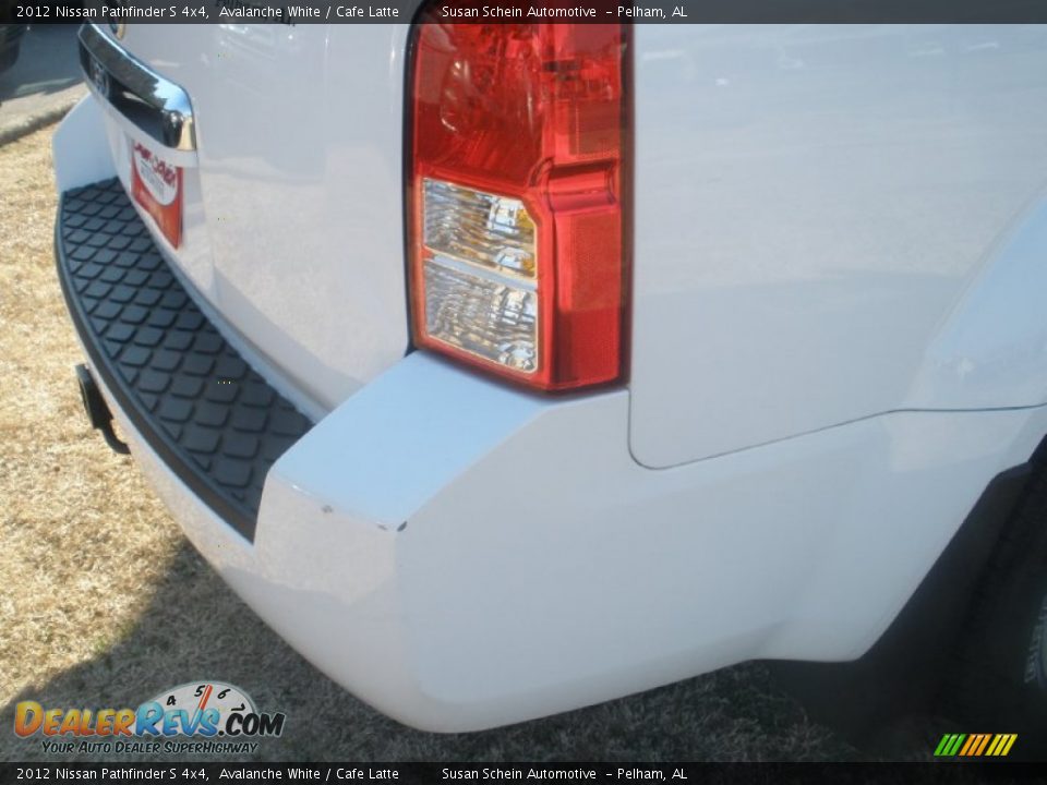 2012 Nissan Pathfinder S 4x4 Avalanche White / Cafe Latte Photo #15