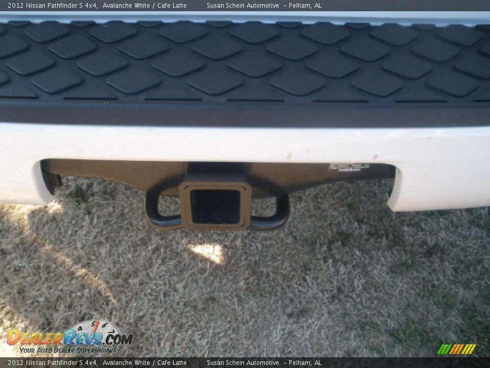 2012 Nissan Pathfinder S 4x4 Avalanche White / Cafe Latte Photo #16