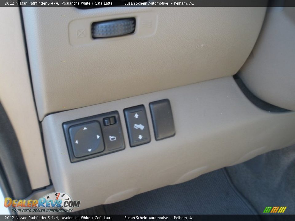 2012 Nissan Pathfinder S 4x4 Avalanche White / Cafe Latte Photo #26