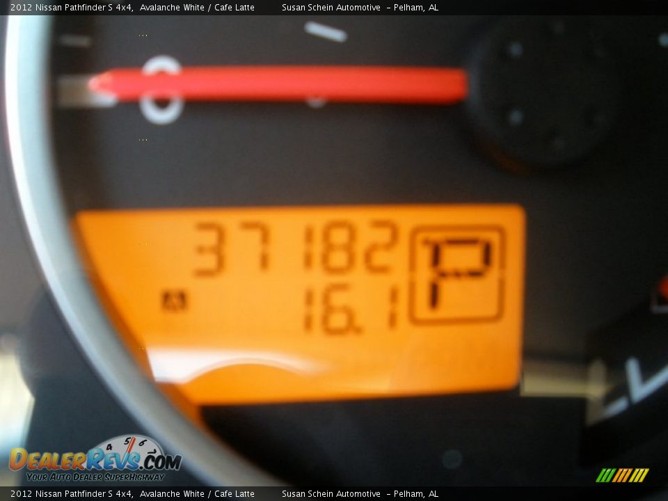 2012 Nissan Pathfinder S 4x4 Avalanche White / Cafe Latte Photo #33