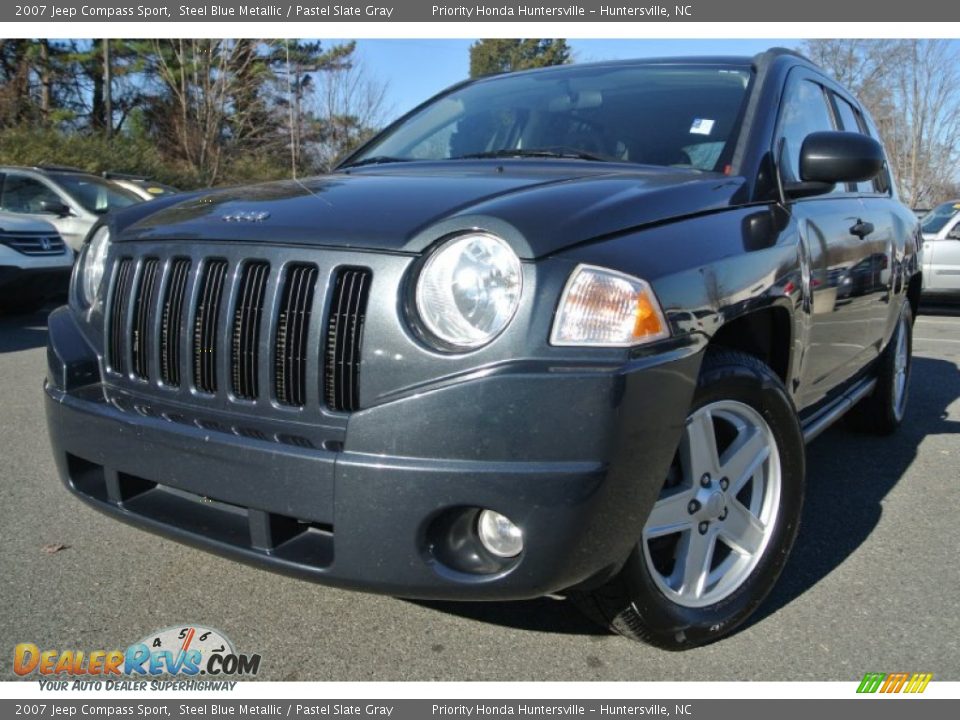 Front 3/4 View of 2007 Jeep Compass Sport Photo #1