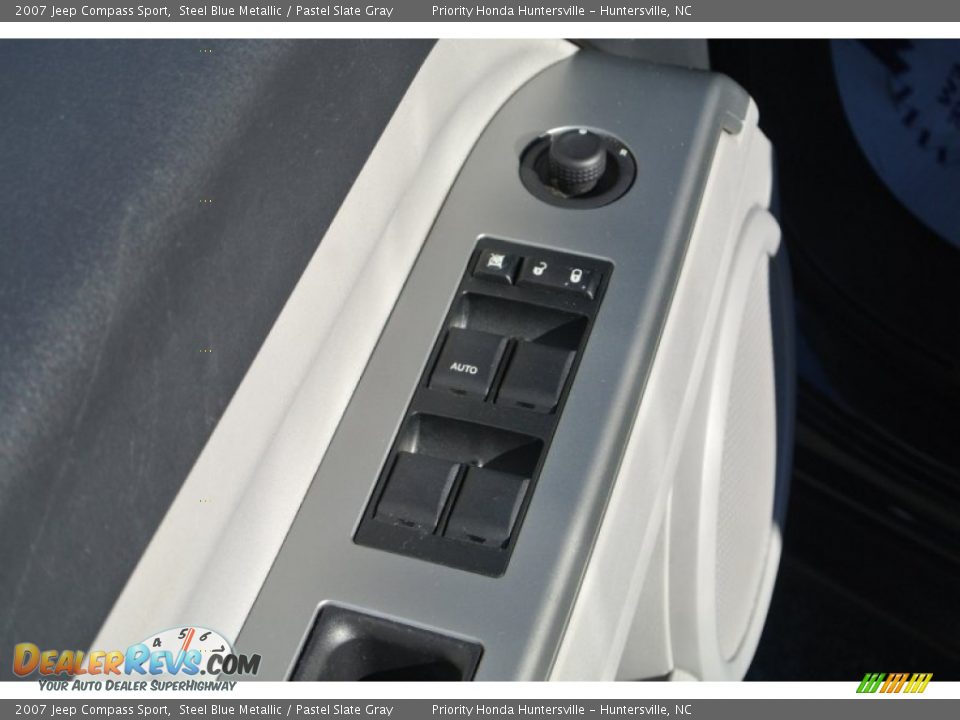 2007 Jeep Compass Sport Steel Blue Metallic / Pastel Slate Gray Photo #11
