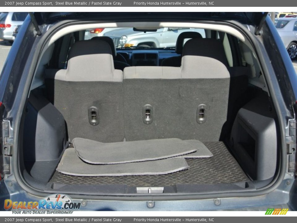 2007 Jeep Compass Sport Trunk Photo #19