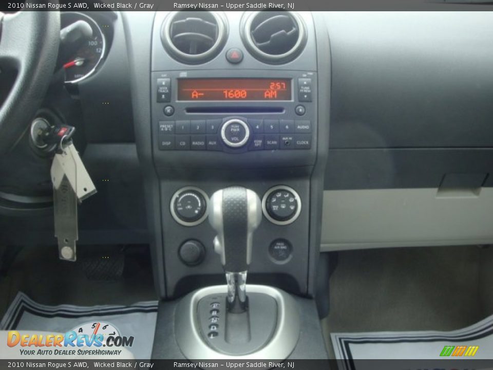 2010 Nissan Rogue S AWD Wicked Black / Gray Photo #21