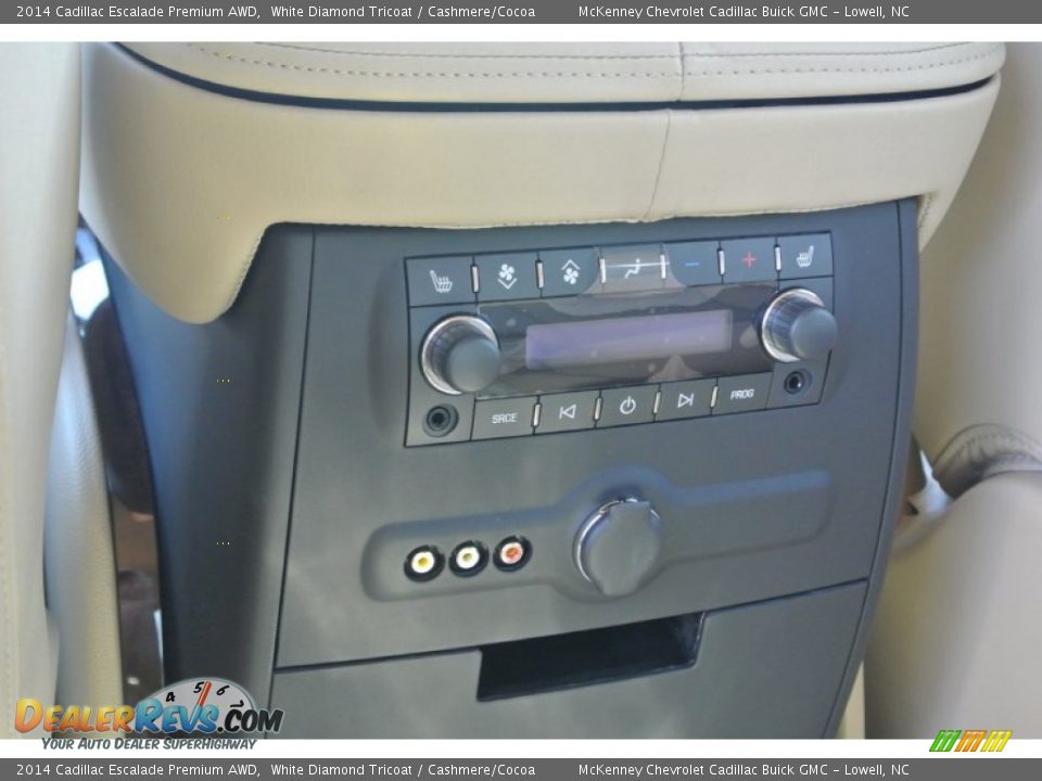 Controls of 2014 Cadillac Escalade Premium AWD Photo #18