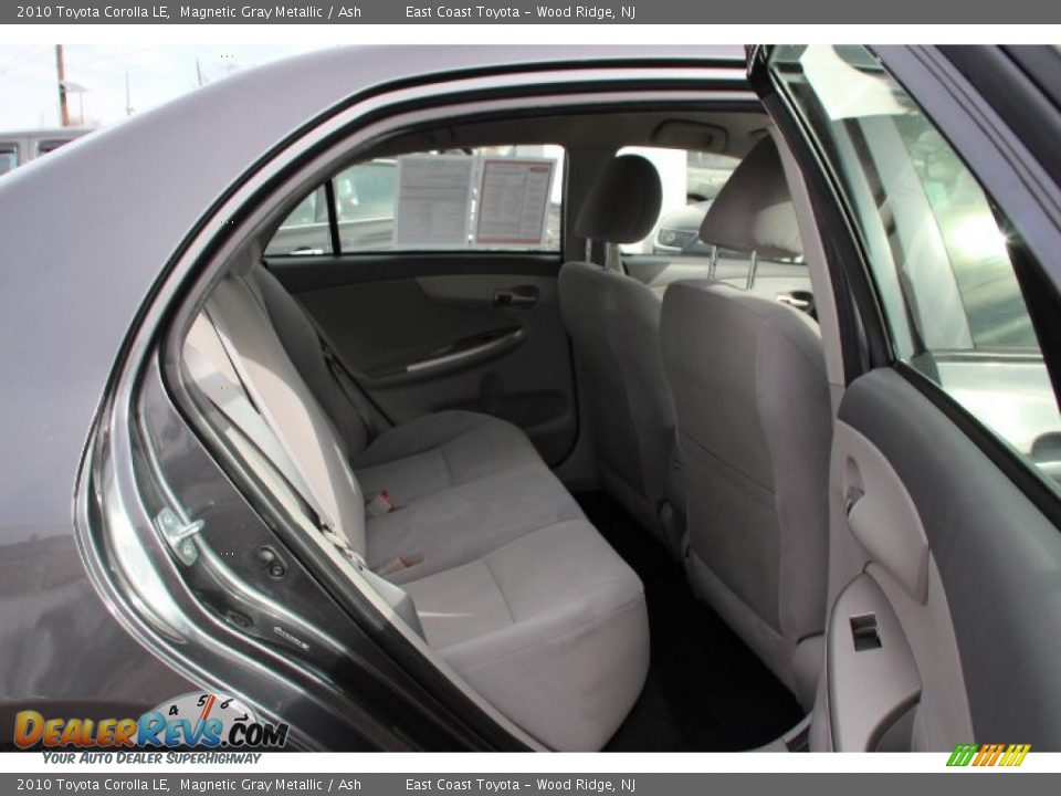 2010 Toyota Corolla LE Magnetic Gray Metallic / Ash Photo #9