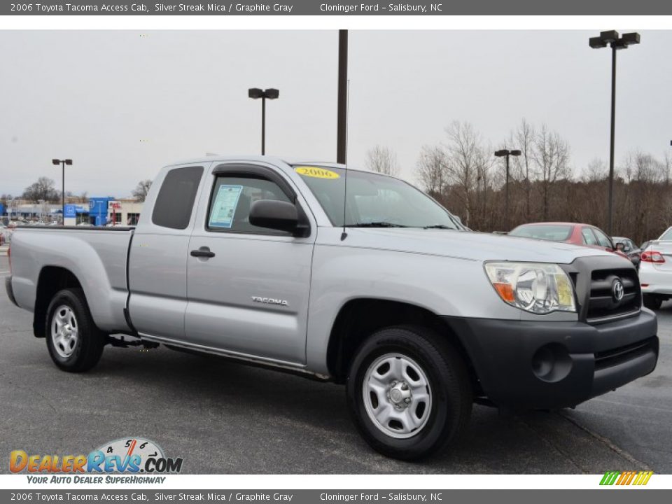 Front 3/4 View of 2006 Toyota Tacoma Access Cab Photo #1