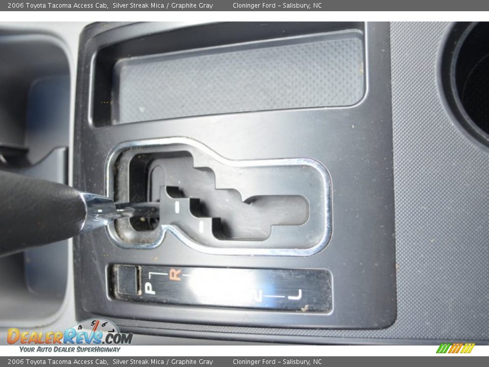 2006 Toyota Tacoma Access Cab Silver Streak Mica / Graphite Gray Photo #18