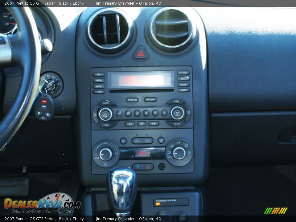 Controls of 2007 Pontiac G6 GTP Sedan Photo #12