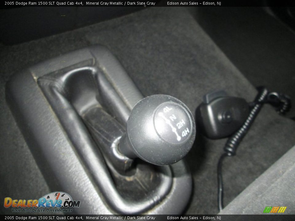 2005 Dodge Ram 1500 SLT Quad Cab 4x4 Mineral Gray Metallic / Dark Slate Gray Photo #18