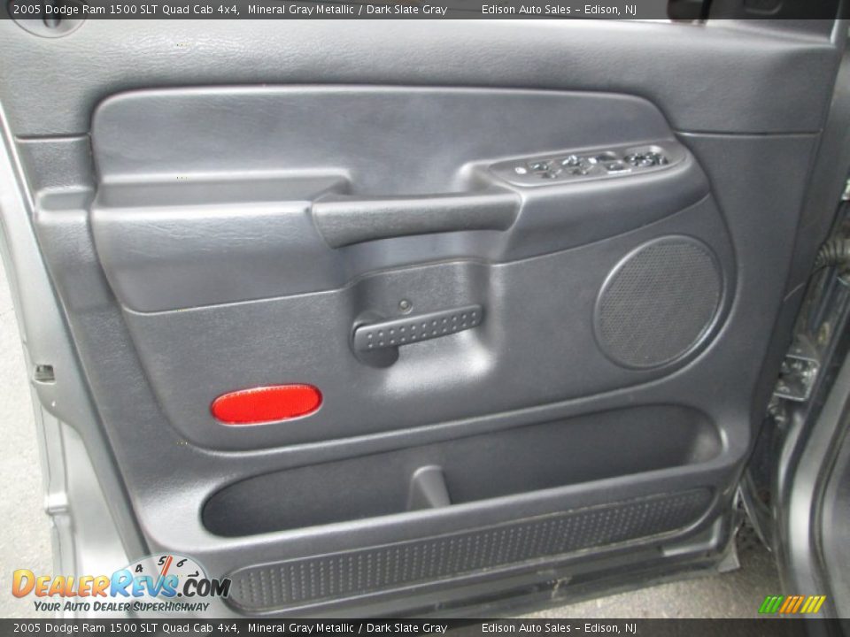 2005 Dodge Ram 1500 SLT Quad Cab 4x4 Mineral Gray Metallic / Dark Slate Gray Photo #22