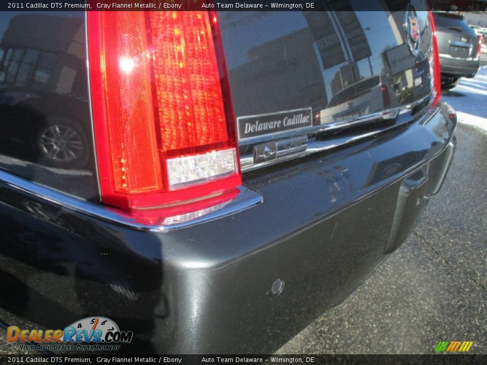 2011 Cadillac DTS Premium Gray Flannel Metallic / Ebony Photo #32