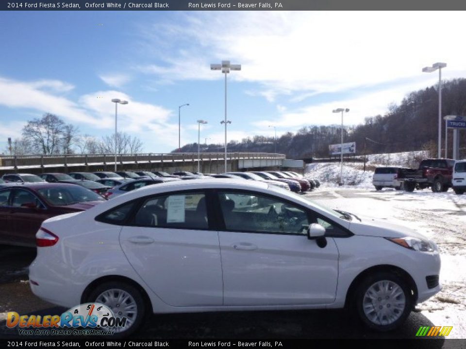 2014 Ford Fiesta S Sedan Oxford White / Charcoal Black Photo #1