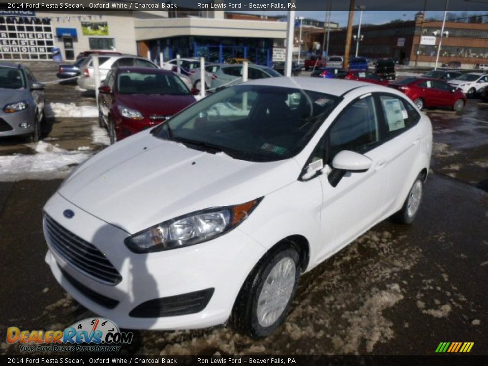 2014 Ford Fiesta S Sedan Oxford White / Charcoal Black Photo #4